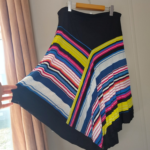 Spense Skirt - Picture 2 of 6